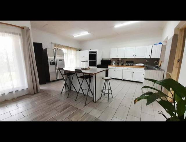 4 BEDROOM HOUSE FOR SALE IN BIRCHLEIGH